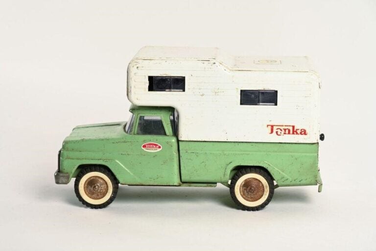 1960'S TONKA METAL PICKUP TRUCK WITH CAMPER - AuctionsOntario.ca